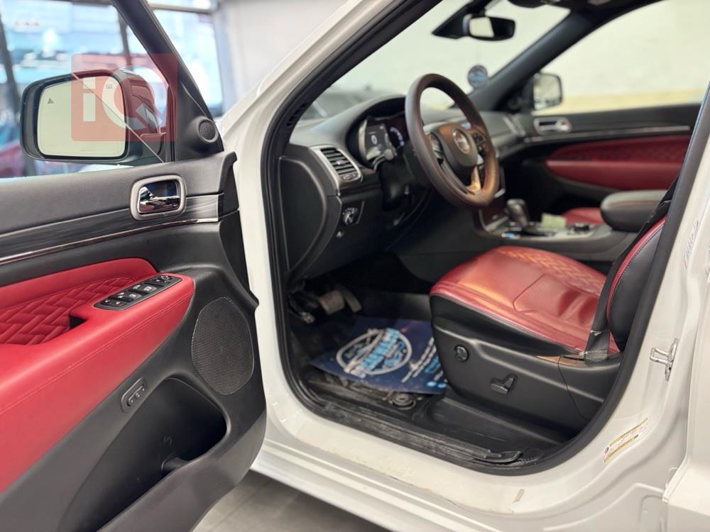 جيب جراند شيروكي